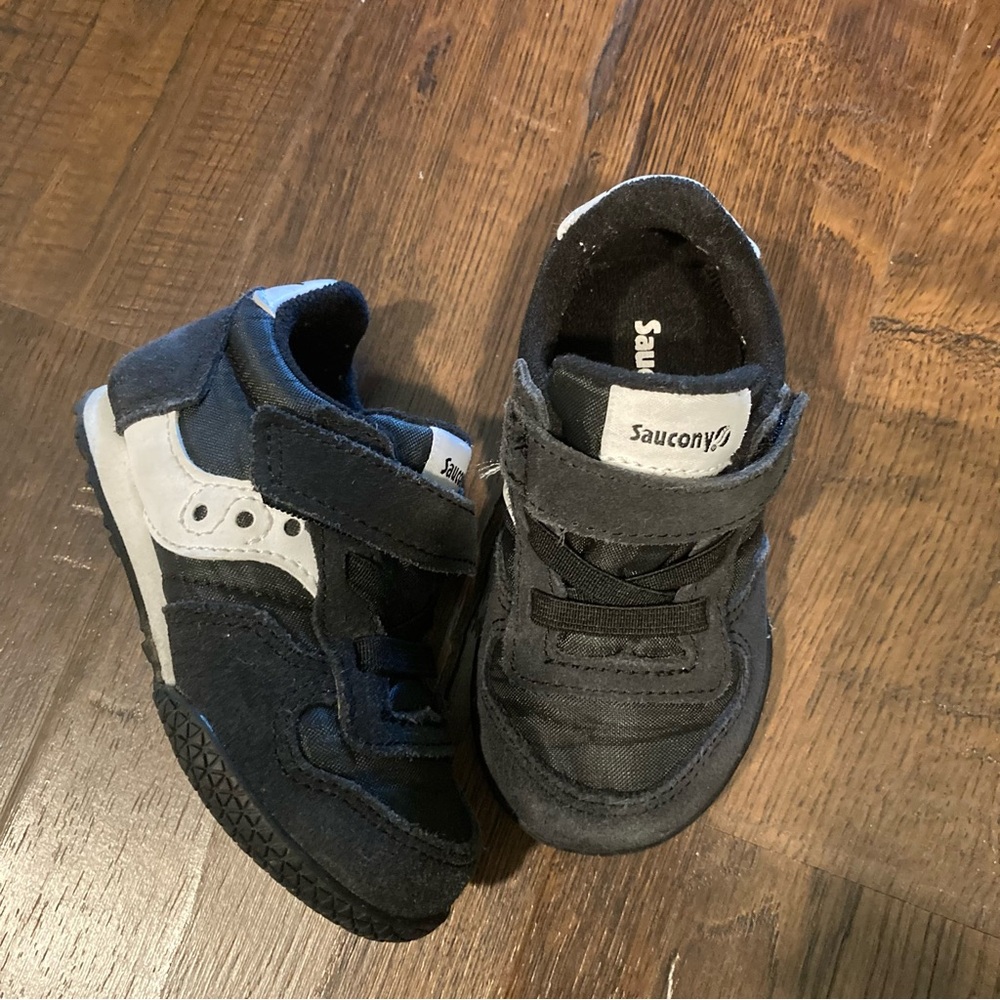 Toddler sneaker shoes Saucony